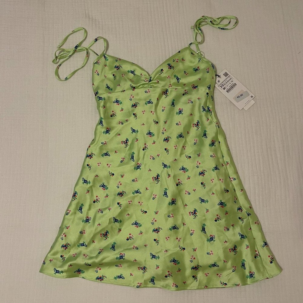 Zara Green Mini Satin Effect Floral Print Dress NWT - Picture 2 of 3